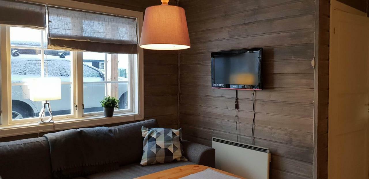 Alpintun, Stolen Ovre - In Out Oppdal